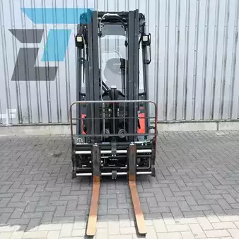 Chariots électriques à 4 roues 2018  Linde E16PH-02 (10)