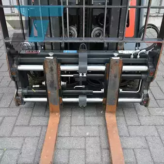 Chariots électriques à 4 roues 2018  Linde E16PH-02 (13)
