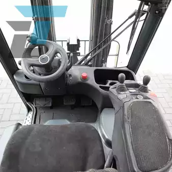 Chariots électriques à 4 roues 2018  Linde E16PH-02 (14)