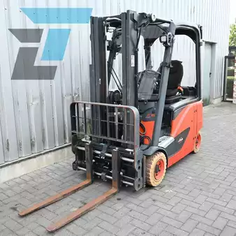 Chariots électriques à 4 roues 2018  Linde E16PH-02 (2)