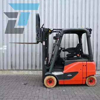 Chariots électriques à 4 roues 2018  Linde E16PH-02 (4)