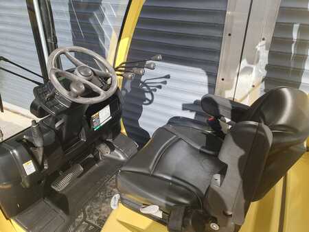 Propane Forklifts 2013  Hyster H 3.0 FT (5) 