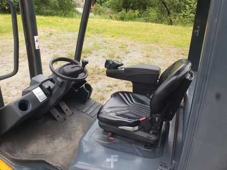 LPG Forklifts 2015  Jungheinrich TFG 425 S (4)