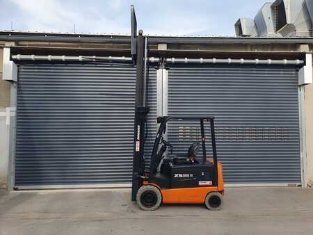 El Truck - 4-hjul 2012  Doosan B25X - 5 (4)