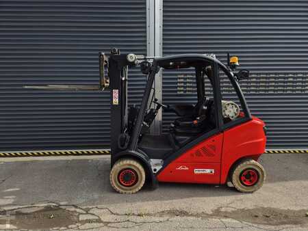 Empilhador a gás 2018  Linde H25T - 02 (4)