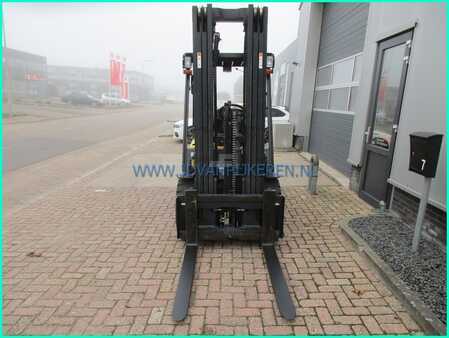 LPG VZV 2007  Doosan G33P-3 3.3t triplex5.6m+freelift+sideshift 7920uur (11)