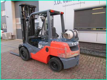 LPG VZV 2008  Toyota 02-8FGJF35 5964uur triplex5m+shift+vorkverstel+TUV (2)