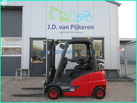 Chariots élévateurs GPL 2016  Linde H20T-01 evo triplex4.6m+freelift+sideshift 2.1m high (1)