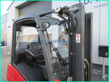 Chariots élévateurs GPL 2016  Linde H20T-01 evo triplex4.6m+freelift+sideshift 2.1m high (14)