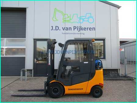 Carrelli elevatori GPL 2007  Jungheinrich TOP! TFG316 3216uur cabine+sideshift! (1)