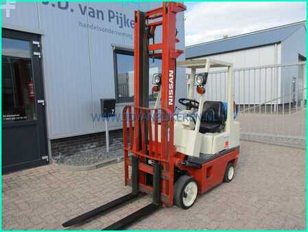 Wózki gazowe 1996  Nissan CH01A18U 1.8t duplex4m+3xhydrauliek+2458uur (4)