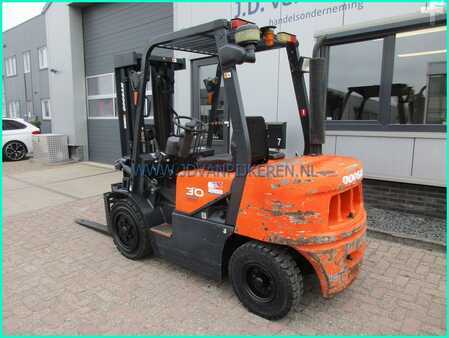 Dieselstapler 2009  Doosan D30G 3t diesel triplex4.7m+sideshift 4961uur 214cm (2)