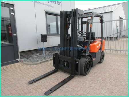 Dieselstapler 2009  Doosan D30G 3t diesel triplex4.7m+sideshift 4961uur 214cm (3)