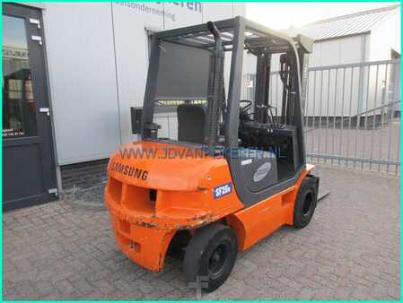Diesel heftrucks 1998  Samsung SF25D 2500kg diesel 6878 uur + sideshift (9)