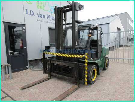 Carrelli elevatori diesel 2000  Clark CMP70D 7000kg Perkins diesel sideshift+4xhydraulic (3)