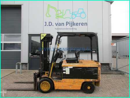 Elektryczne 4-kołowe 2001  Daewoo B30S-2 3000kg triplex4.7m+sideshift+TUV (1)