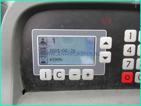 Retraky 2016  BT RRE 140 B triplex5.4m+freelift+sideshift 2016 4599uur (11)