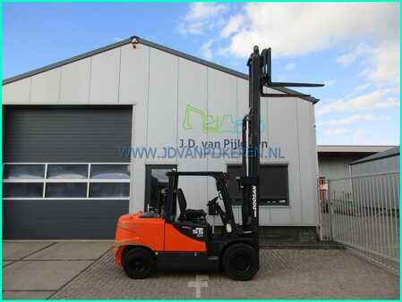 Wózki widłowe diesel 2010  Doosan D55SC-5 4199uur 5.5t diesel triplex+freelift+sideshift (10)