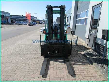 Empilhador a gás 2014  Mitsubishi FG35NT 3500kg triplex4.7m+freelift+sideshift (11)