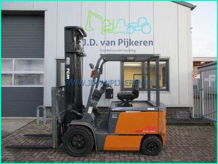 Elektro čtyřkolový VZV 2005  TCM FB30-5 3000kg triplex6.5m+freelift+sideshift (1)