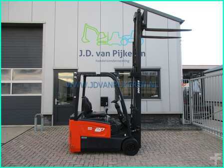 3-wiel elektrische heftrucks 2017  Doosan B20T-7 2000kg 213cm high+freelift+sideshift+5473hours (11)
