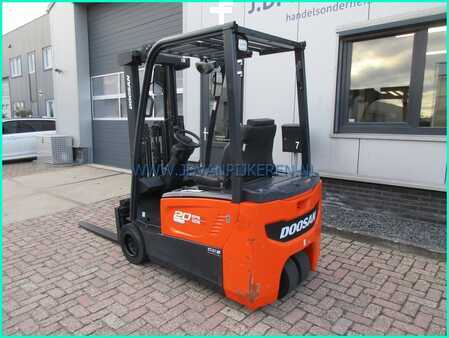 3-wiel elektrische heftrucks 2017  Doosan B20T-7 2000kg 213cm high+freelift+sideshift+5473hours (2)
