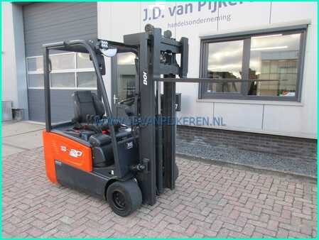 3-wiel elektrische heftrucks 2017  Doosan B20T-7 2000kg 213cm high+freelift+sideshift+5473hours (8)