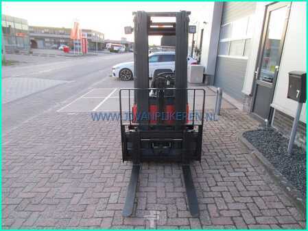 3-wiel elektrische heftrucks 1997  Linde E12 compact 7694hours+triplex4.7m+sideshift+battery83% (12)