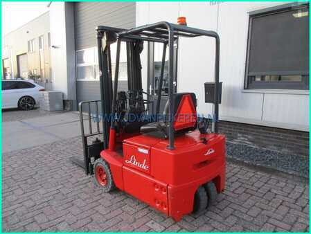 3-wiel elektrische heftrucks 1997  Linde E12 compact 7694hours+triplex4.7m+sideshift+battery83% (2)