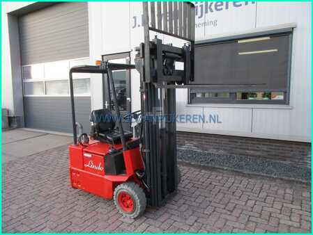 3-wiel elektrische heftrucks 1997  Linde E12 compact 7694hours+triplex4.7m+sideshift+battery83% (7)