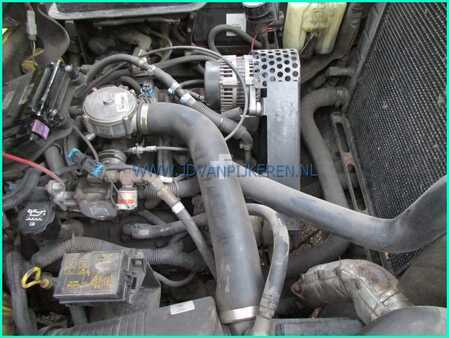 Gázüzemű targoncák - Hyster H4.00XM 4t + 4.5t sideshift+forkpositioner+cabine (12)