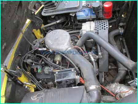 Gázüzemű targoncák - Hyster H4.00XM 4t + 4.5t sideshift+forkpositioner+cabine (7)