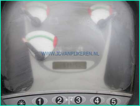 Gázüzemű targoncák - Hyster H4.00XM 4t + 4.5t sideshift+forkpositioner+cabine (8)