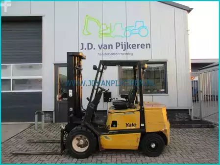 Dieselový VZV 2004  Yale GDP30TF 3t diesel triplex5.35m+freelift+sideshift (1)