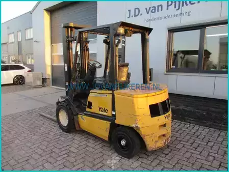 Dieselový VZV 2004  Yale GDP30TF 3t diesel triplex5.35m+freelift+sideshift (2)
