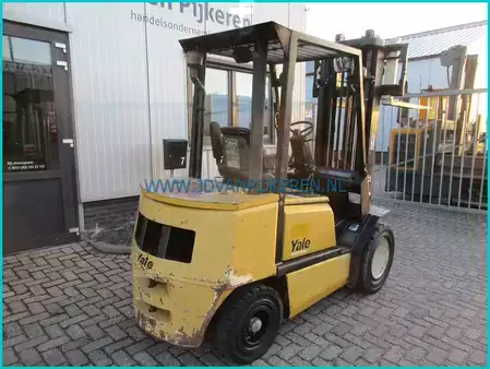 Dieselový VZV 2004  Yale GDP30TF 3t diesel triplex5.35m+freelift+sideshift (9)