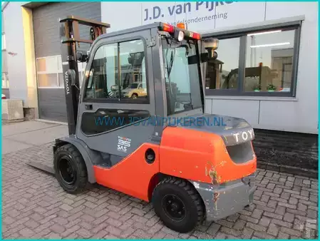 Empilhador diesel 2016  Toyota 52-8FDJF35 3.5t diesel 2016 sideshift + cabine (2)