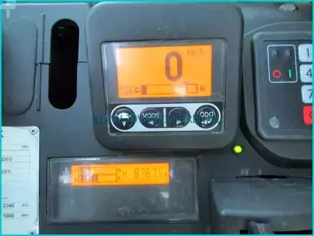 Empilhador diesel 2016  Toyota 52-8FDJF35 3.5t diesel 2016 sideshift + cabine (9)