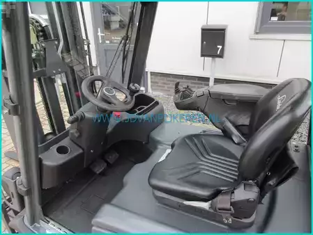 Eléctrica de 3 ruedas 2017  Linde E18-02 5355hours+triplex6.47m+shift+battery70% (7)