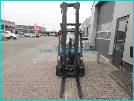 Eléctrica de 3 ruedas 2017  Linde E18-02 5355hours+triplex6.47m+shift+battery70% (12)