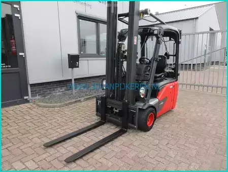 Eléctrica de 3 ruedas 2017  Linde E18-02 5355hours+triplex6.47m+shift+battery70% (3)