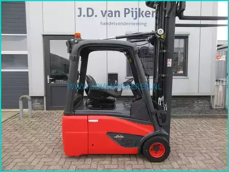 Eléctrica de 3 ruedas 2017  Linde E18-02 5355hours+triplex6.47m+shift+battery70% (9)