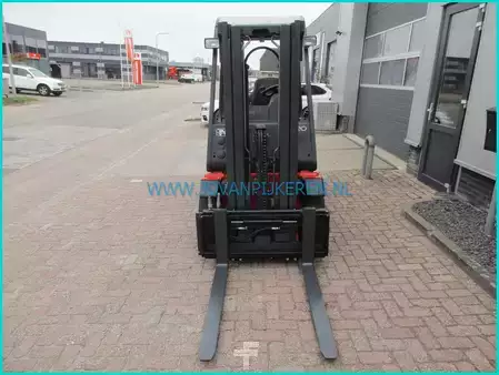 Dieselový VZV 2000  Linde H20D-03 351 Perkins diesel 6951hours+triplex+sideshift (9)