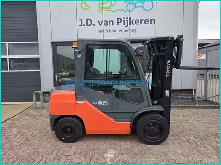 Dieseltruck 2007  Toyota 52-8FDF30 diesel 5685hours+triplex+sideshift+cabin (9)