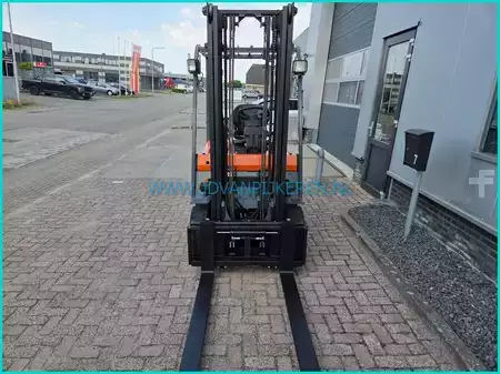 Electric - 4 wheels 1999  Toyota FBMF20 battery63%+sideshift+4xhydraulic (10)