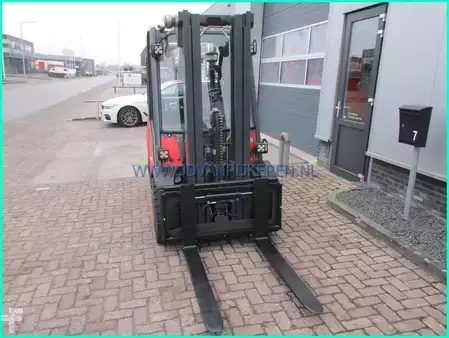 Chariots élévateurs diesel 2009  Linde H35D diesel 2009 triplex4.6m+freelift+sideshift (11)