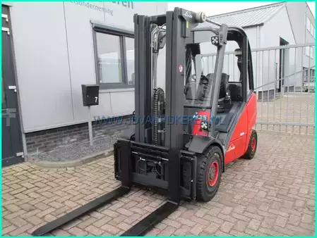 Chariots élévateurs diesel 2009  Linde H35D diesel 2009 triplex4.6m+freelift+sideshift (4)