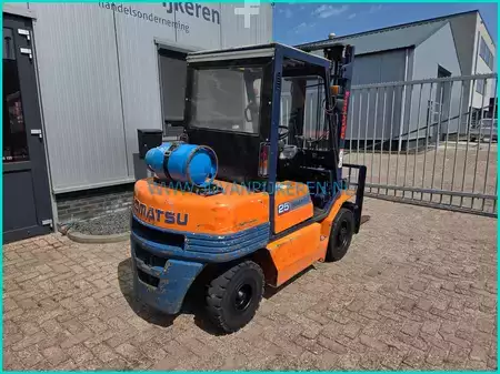 Empilhador a gás - Komatsu FG25 2.5t Nissan engine + sideshift (8)