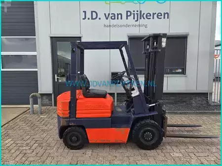 Diesel Forklifts - Toyota 02-5FD15 1.5t diesel + 3x hydraulic (7)
