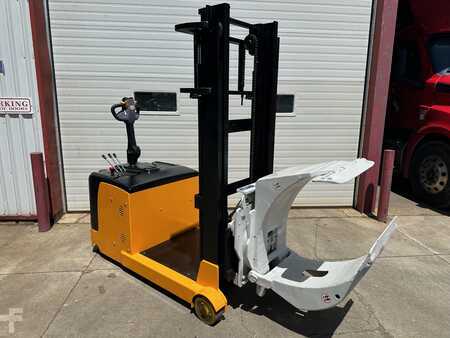 Wózki niskiego podnoszenia 2024  Superlift In Stock- Clamp Pallet Truck (1)